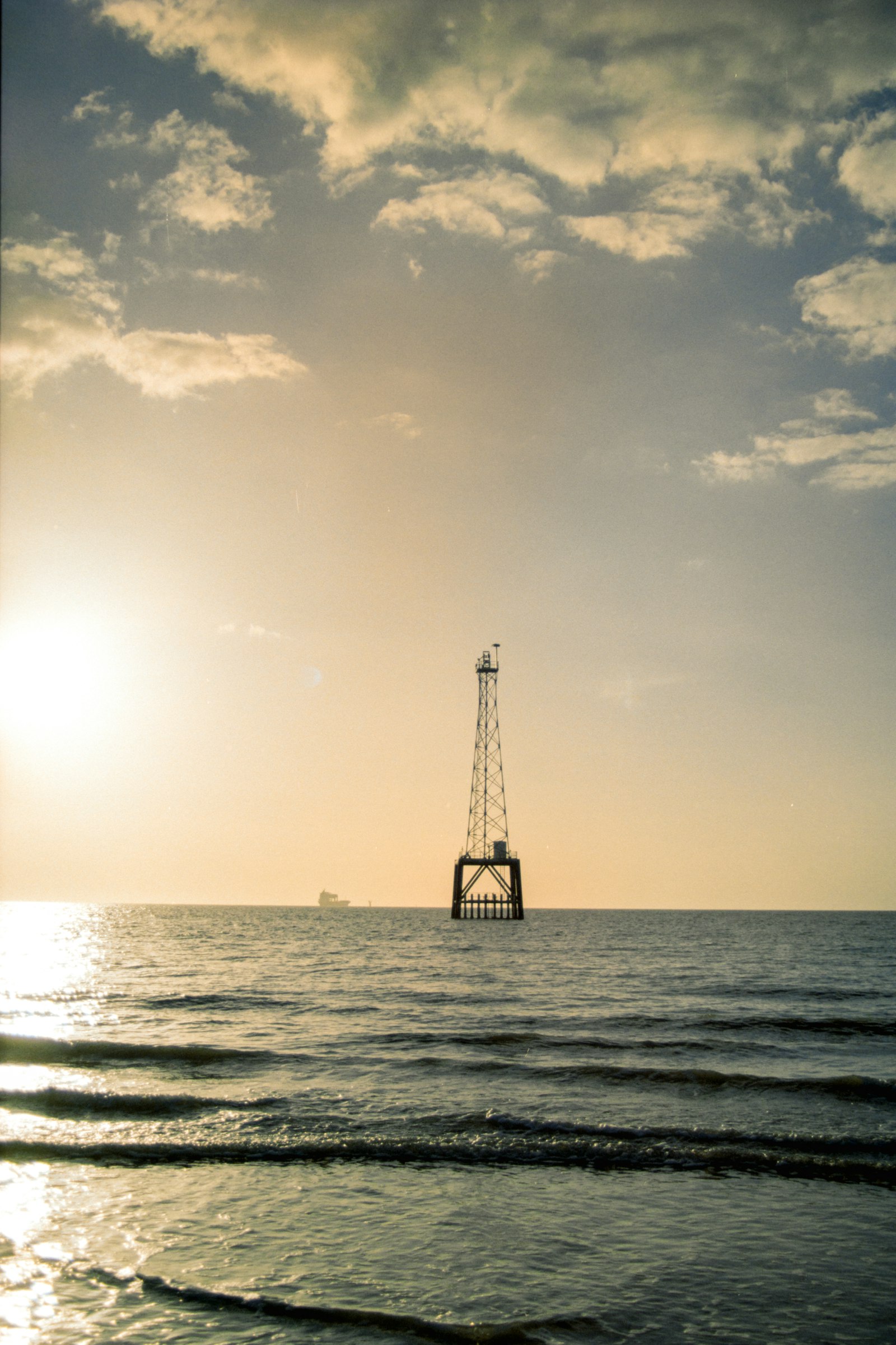 Offshore oil rig
